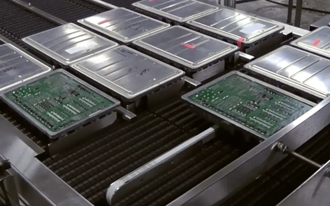 MODULO COMPATTO 4 IN 1 CON TRASLAZIONE LATERALE A 90°